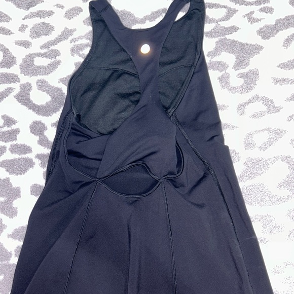 Lululemon tanktop - Picture 3 of 4